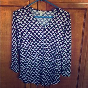 Geometric pattern top